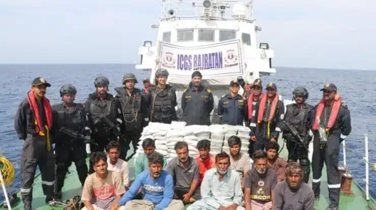 Drugs worth Rs 600 crore seized from Pakistani boat