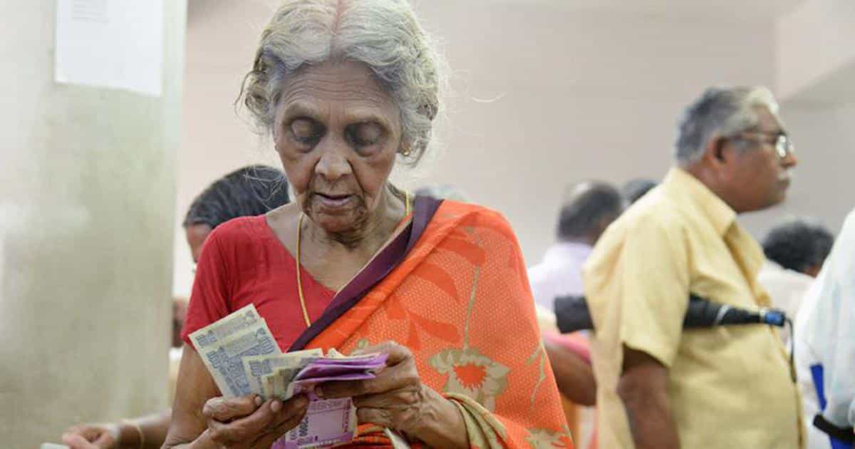 With Elections Due in Gujarat, AAP and Congress Promise a Return to Old Pension Scheme