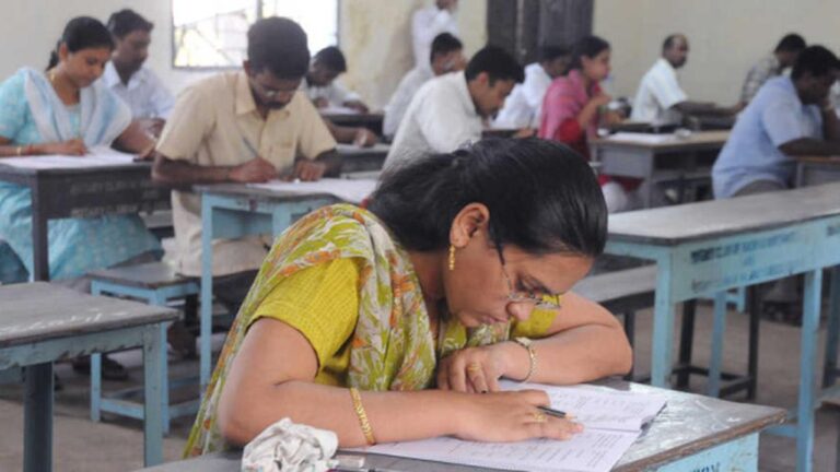 NITI Aayog Report Flags Large Gap Between Education and Employment for Indian Youth